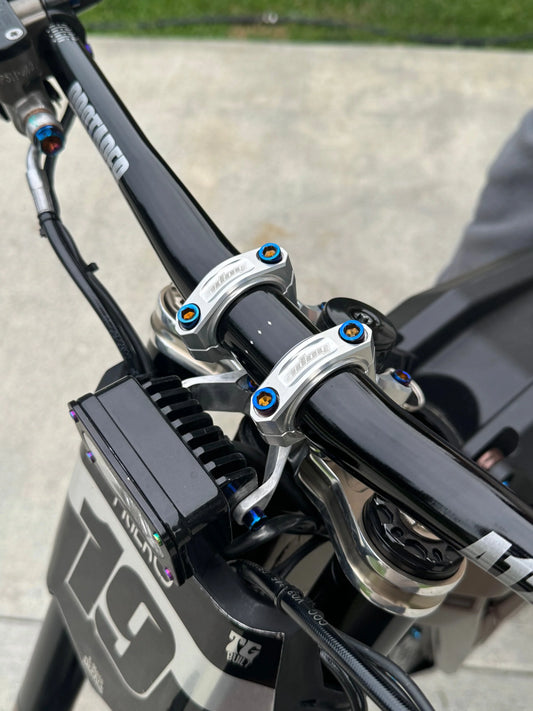 Titanium Direct Stem Bolts